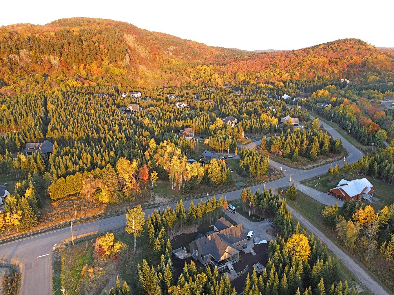 Exterior - 1608 Ch. Des Achillées, Piedmont, QC - Outdoor With View