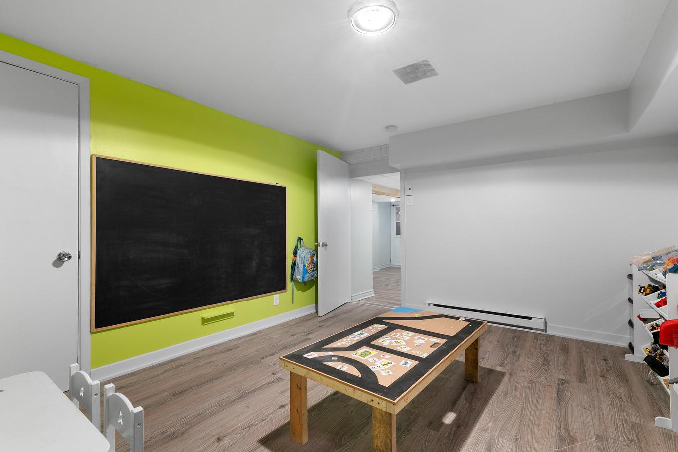 Playroom - 1526 2E Avenue Du Lac-Lemenn, Sainte-Julienne, QC - Indoor Photo Showing Other Room