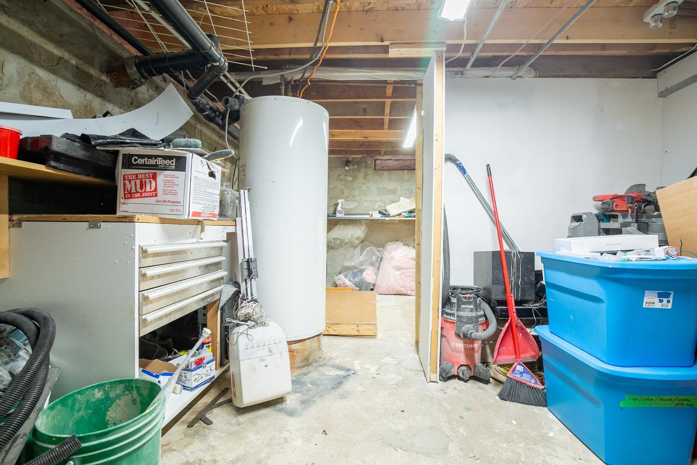 Storage - 1526 2E Avenue Du Lac-Lemenn, Sainte-Julienne, QC - Indoor Photo Showing Basement