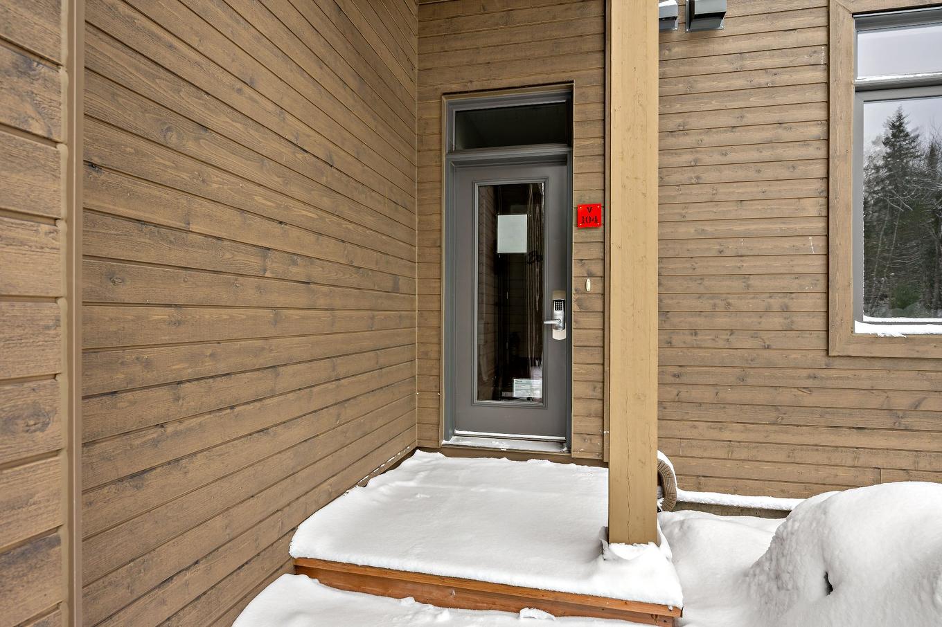 Exterior entrance - 104-1000 Allée De Verbier, Mont-Tremblant, QC - Outdoor With Exterior