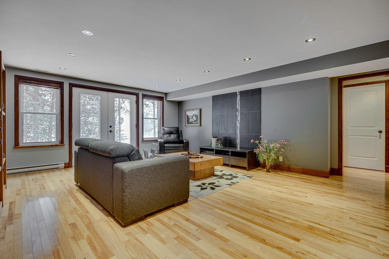 Family room - 29 Ch. Des Mésanges, Sainte-Anne-Des-Lacs, QC - Indoor