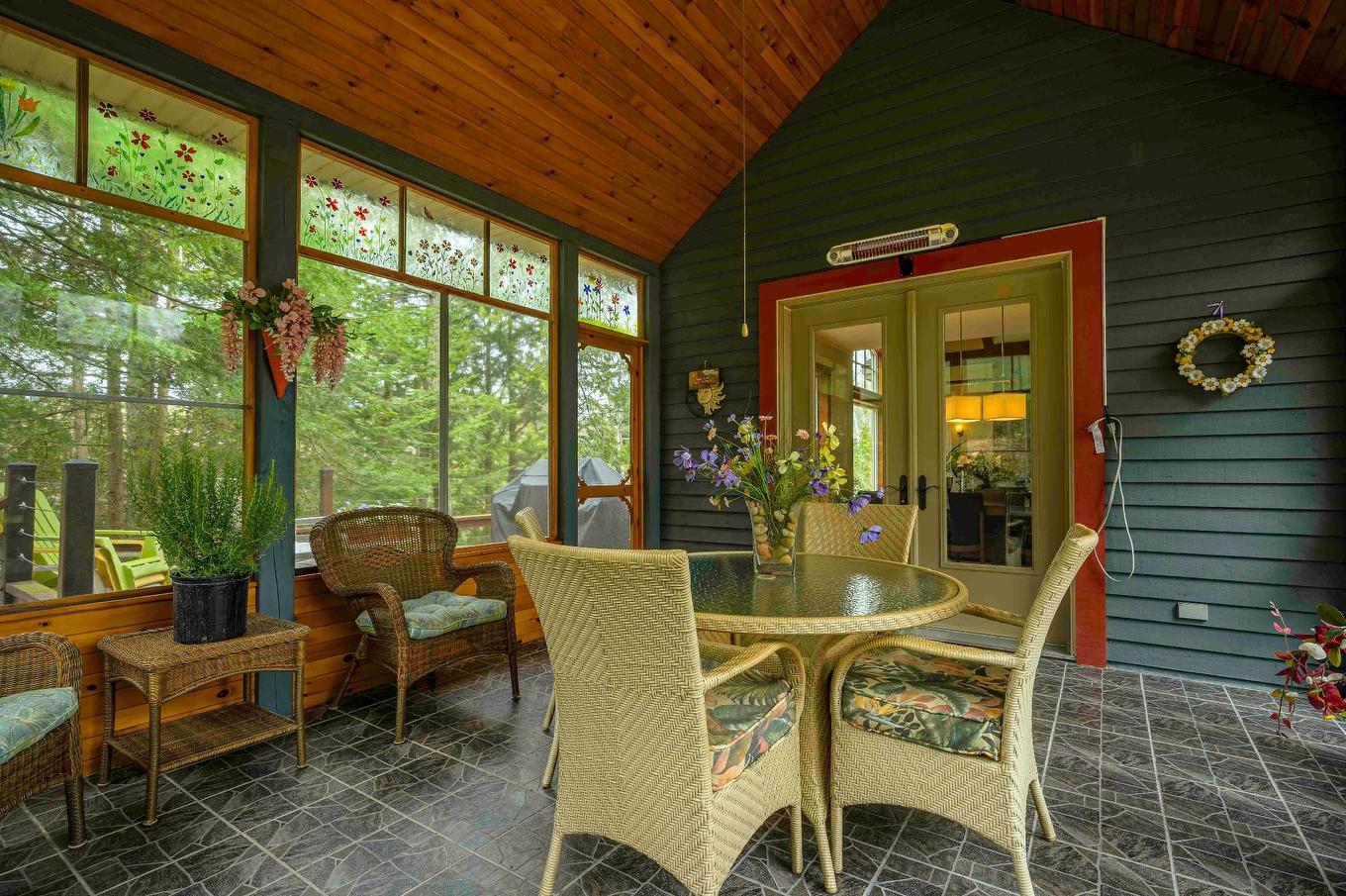 Veranda - 29 Ch. Des Mésanges, Sainte-Anne-Des-Lacs, QC - Outdoor With Deck Patio Veranda With Exterior