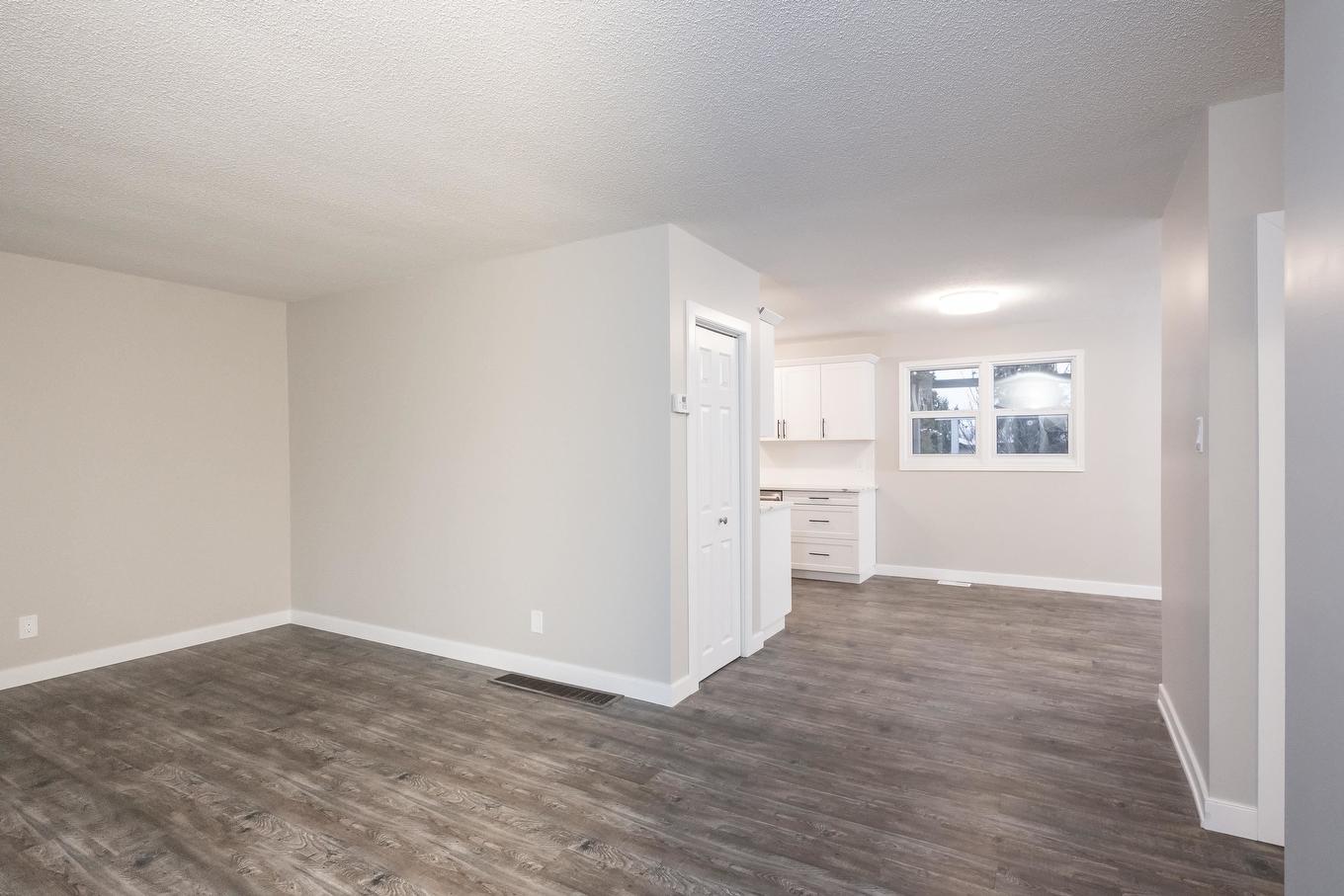 77 Gertrude Avenue, Thunder Bay, ON - Indoor Photo Showing Other Room