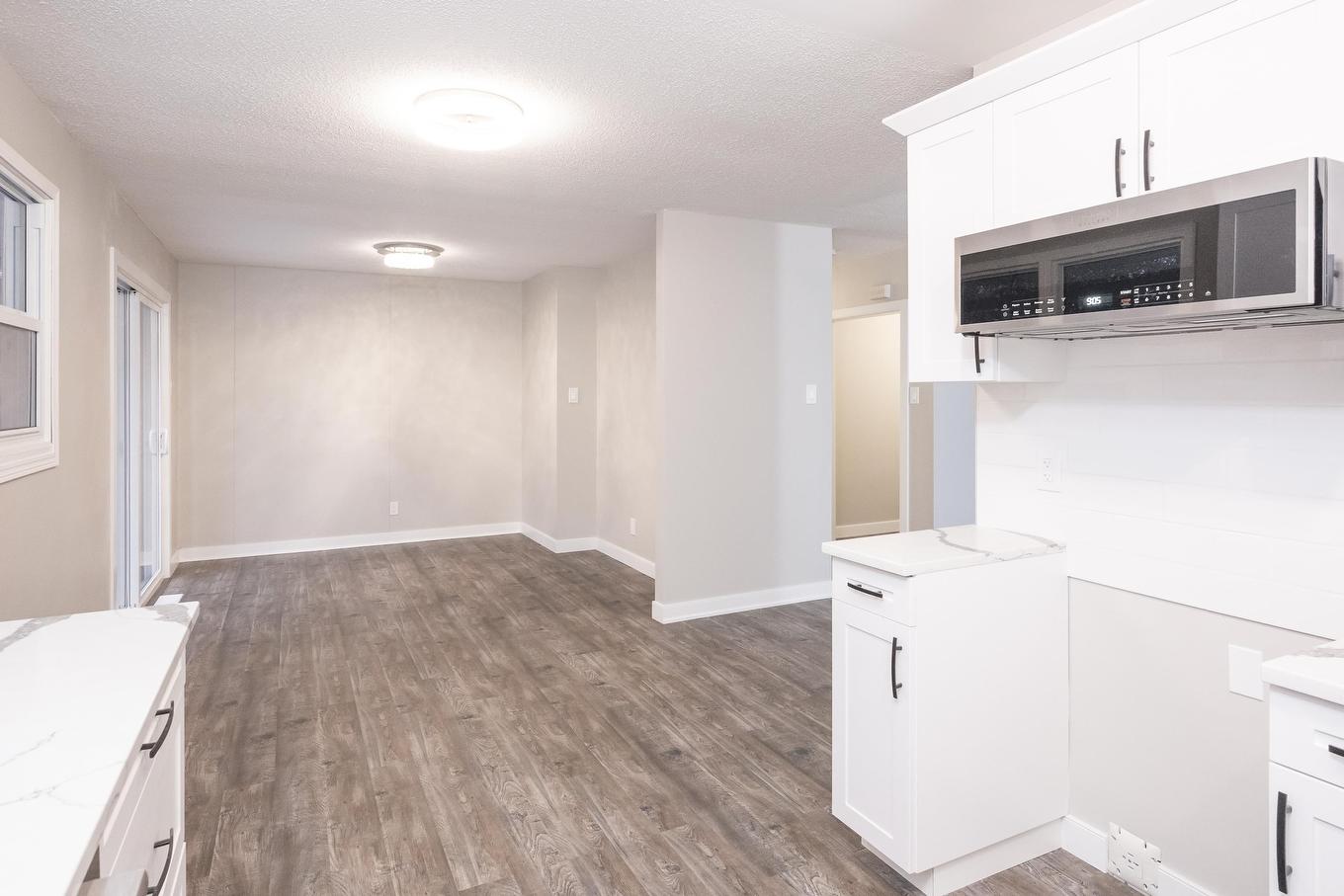 77 Gertrude Avenue, Thunder Bay, ON - Indoor