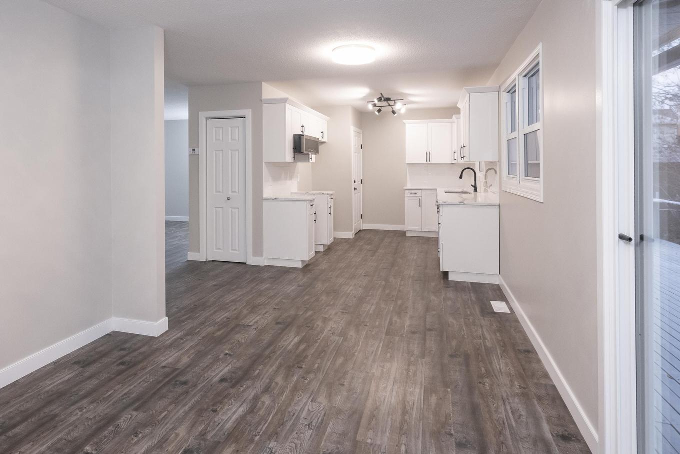 77 Gertrude Avenue, Thunder Bay, ON - Indoor Photo Showing Other Room