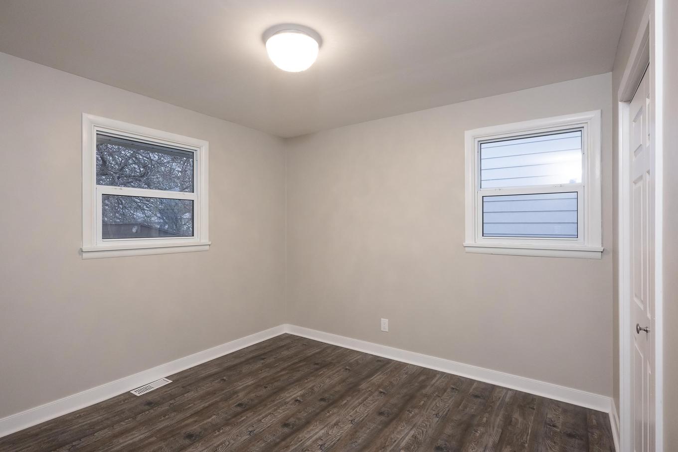 77 Gertrude Avenue, Thunder Bay, ON - Indoor Photo Showing Other Room
