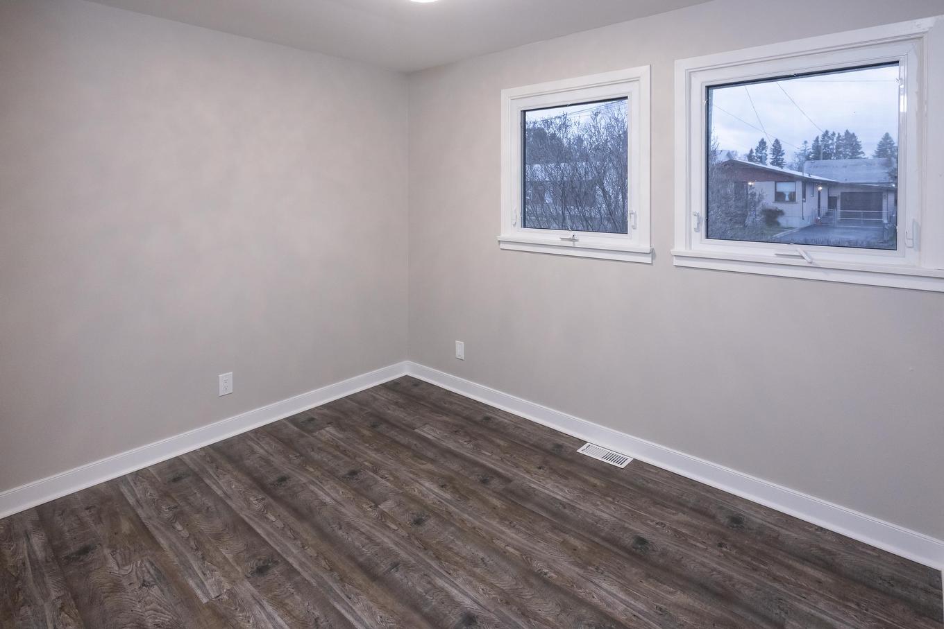77 Gertrude Avenue, Thunder Bay, ON - Indoor Photo Showing Other Room