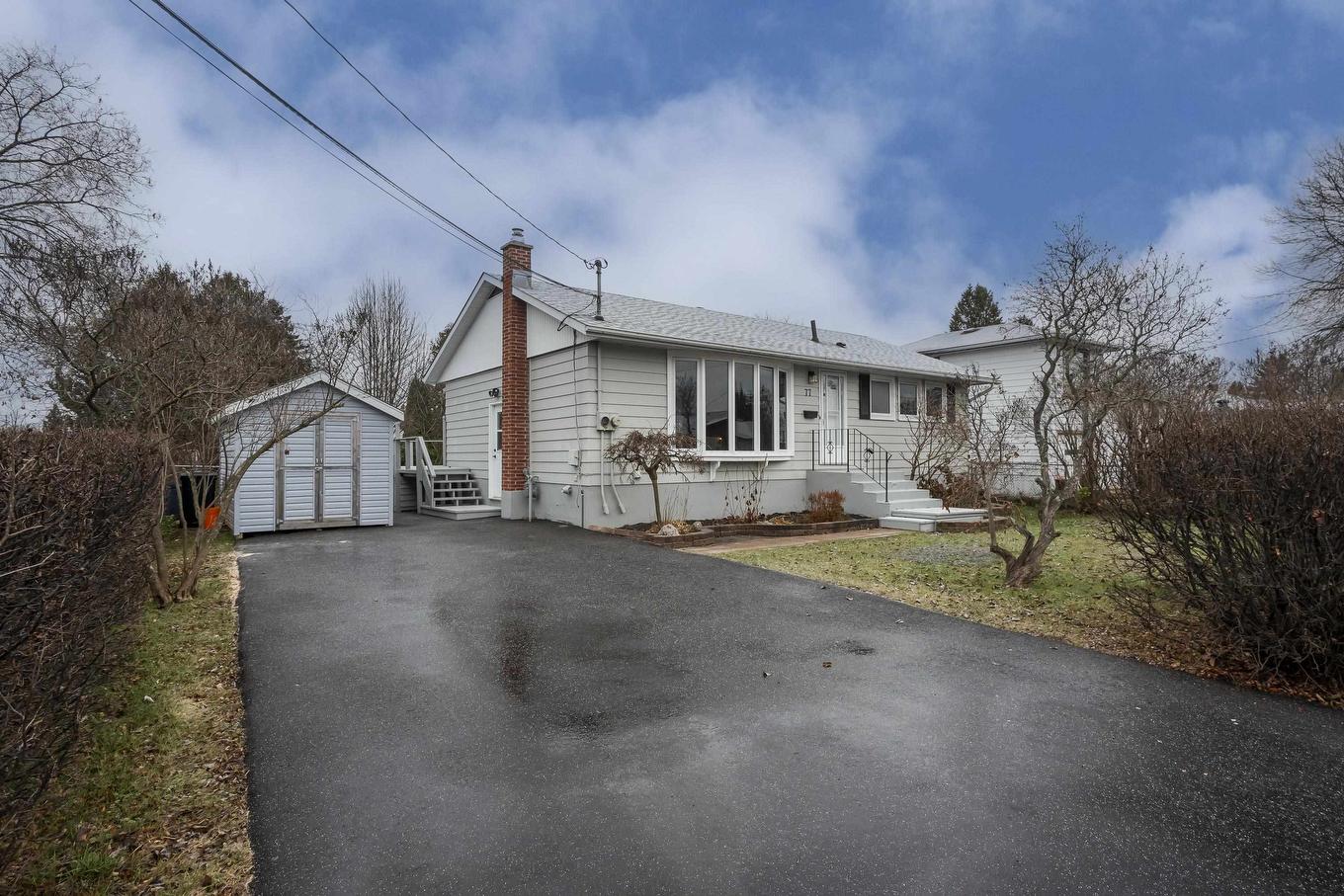 77 Gertrude Avenue, Thunder Bay, ON - Outdoor