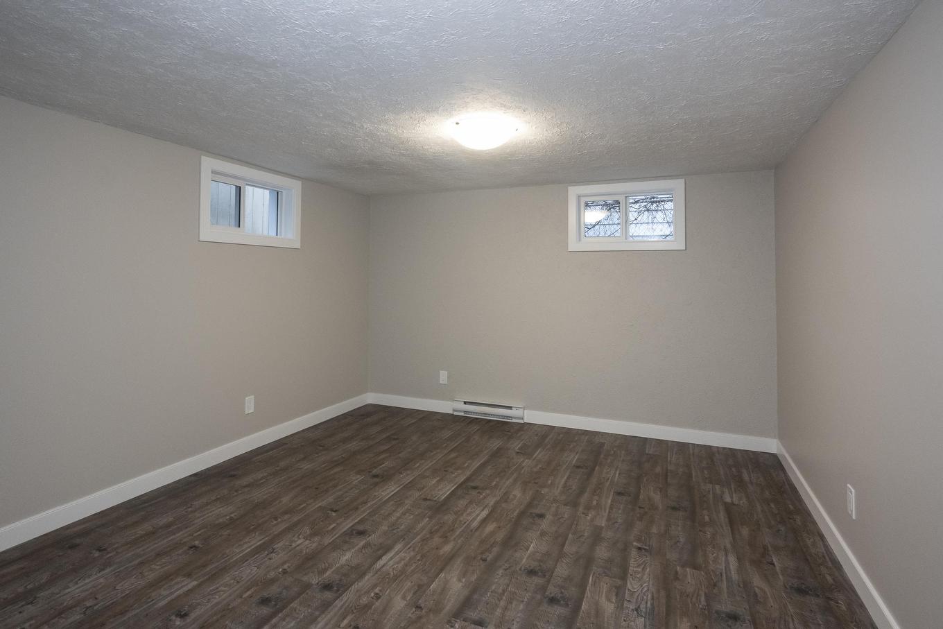 77 Gertrude Avenue, Thunder Bay, ON - Indoor Photo Showing Other Room