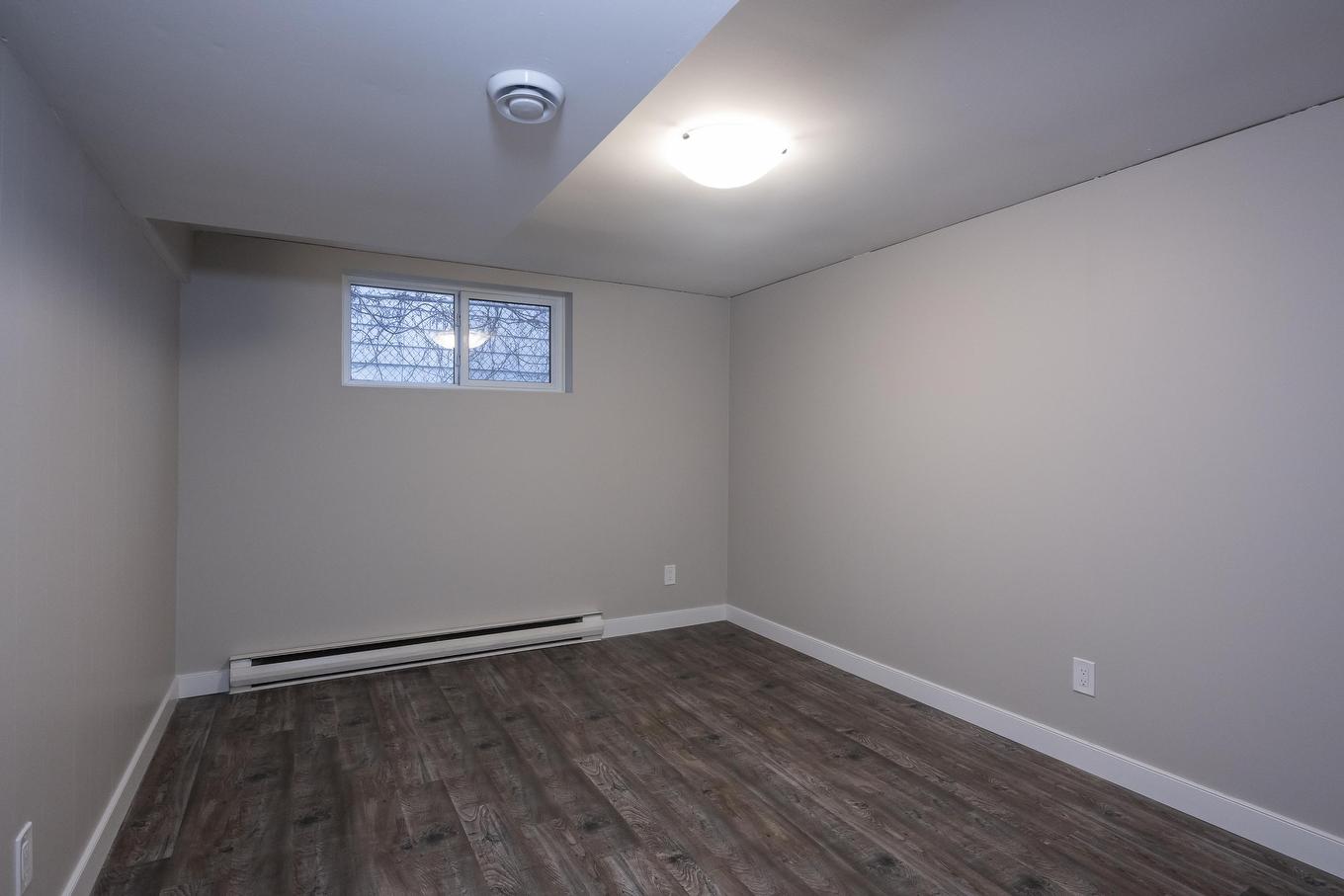 77 Gertrude Avenue, Thunder Bay, ON - Indoor Photo Showing Other Room