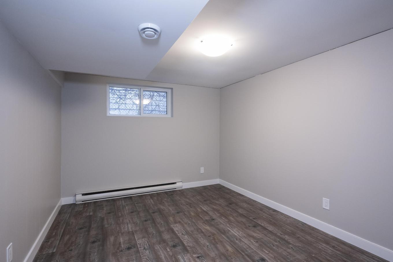 77 Gertrude Avenue, Thunder Bay, ON - Indoor Photo Showing Other Room