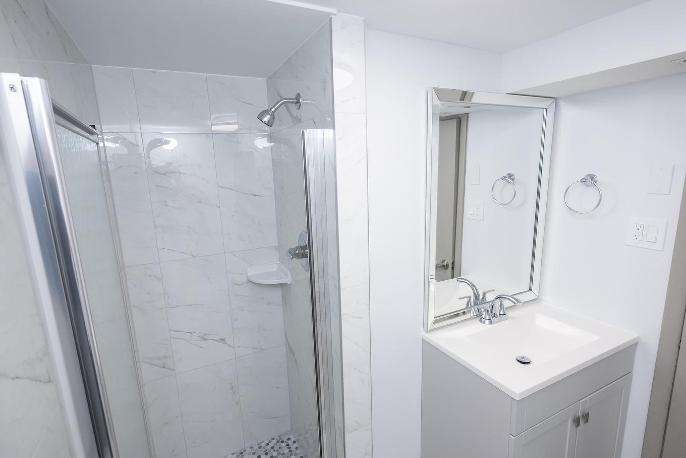 77 Gertrude Avenue, Thunder Bay, ON - Indoor Photo Showing Bathroom