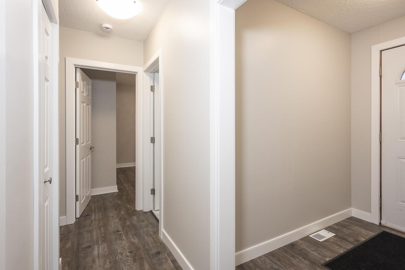 77 Gertrude Avenue, Thunder Bay, ON - Indoor Photo Showing Other Room