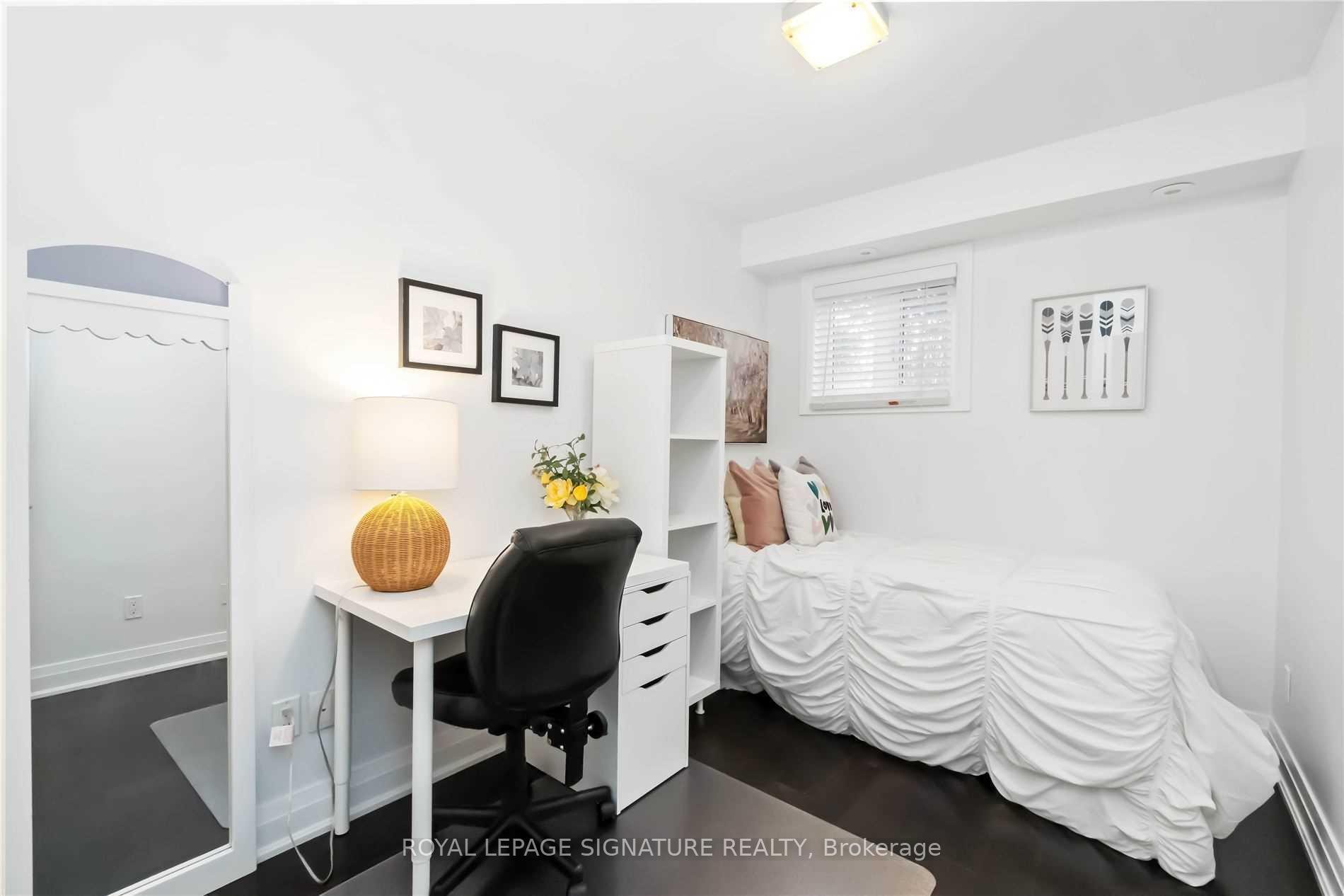 107-320 John Street, Markham, ON - Indoor Photo Showing Bedroom