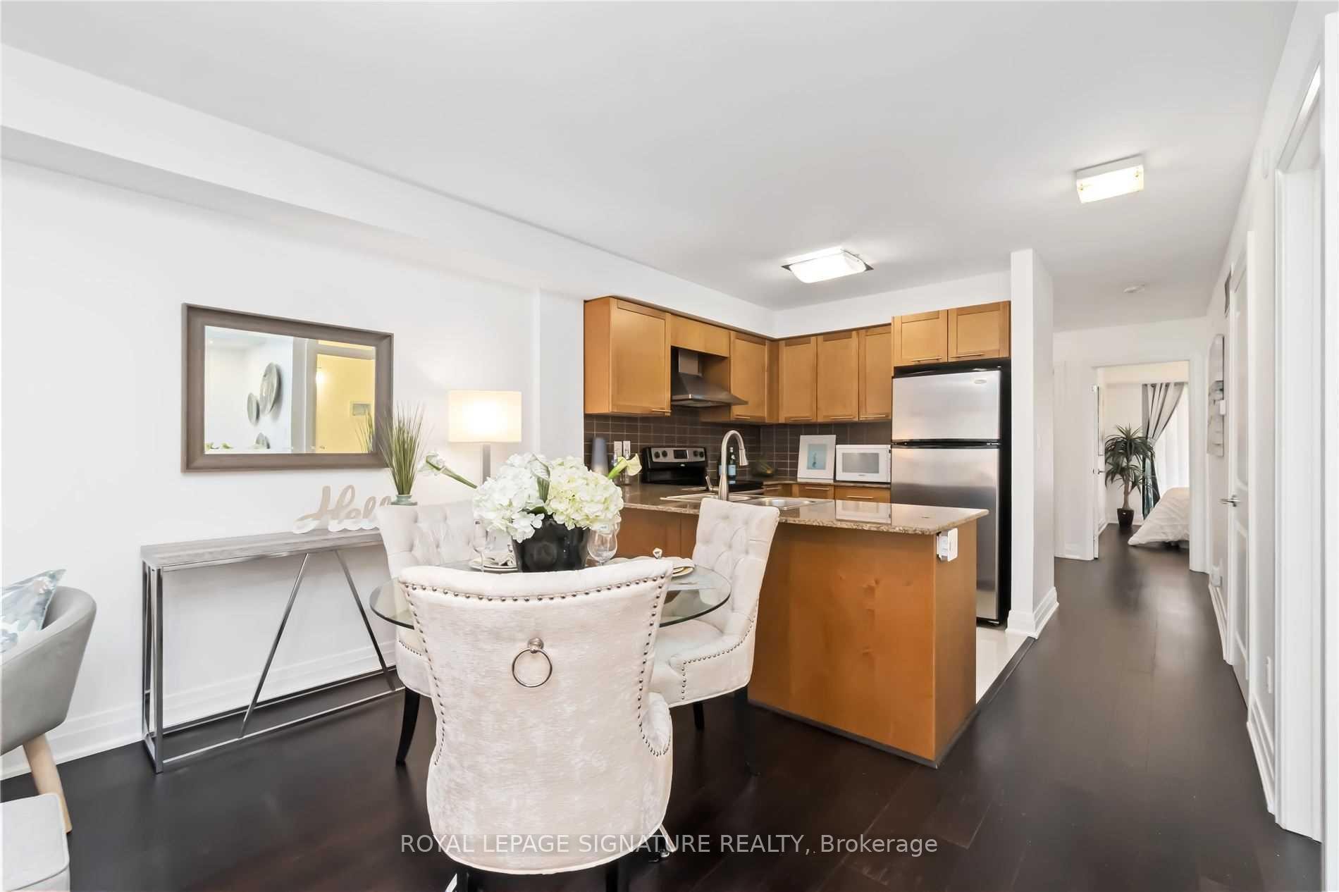 107-320 John Street, Markham, ON - Indoor