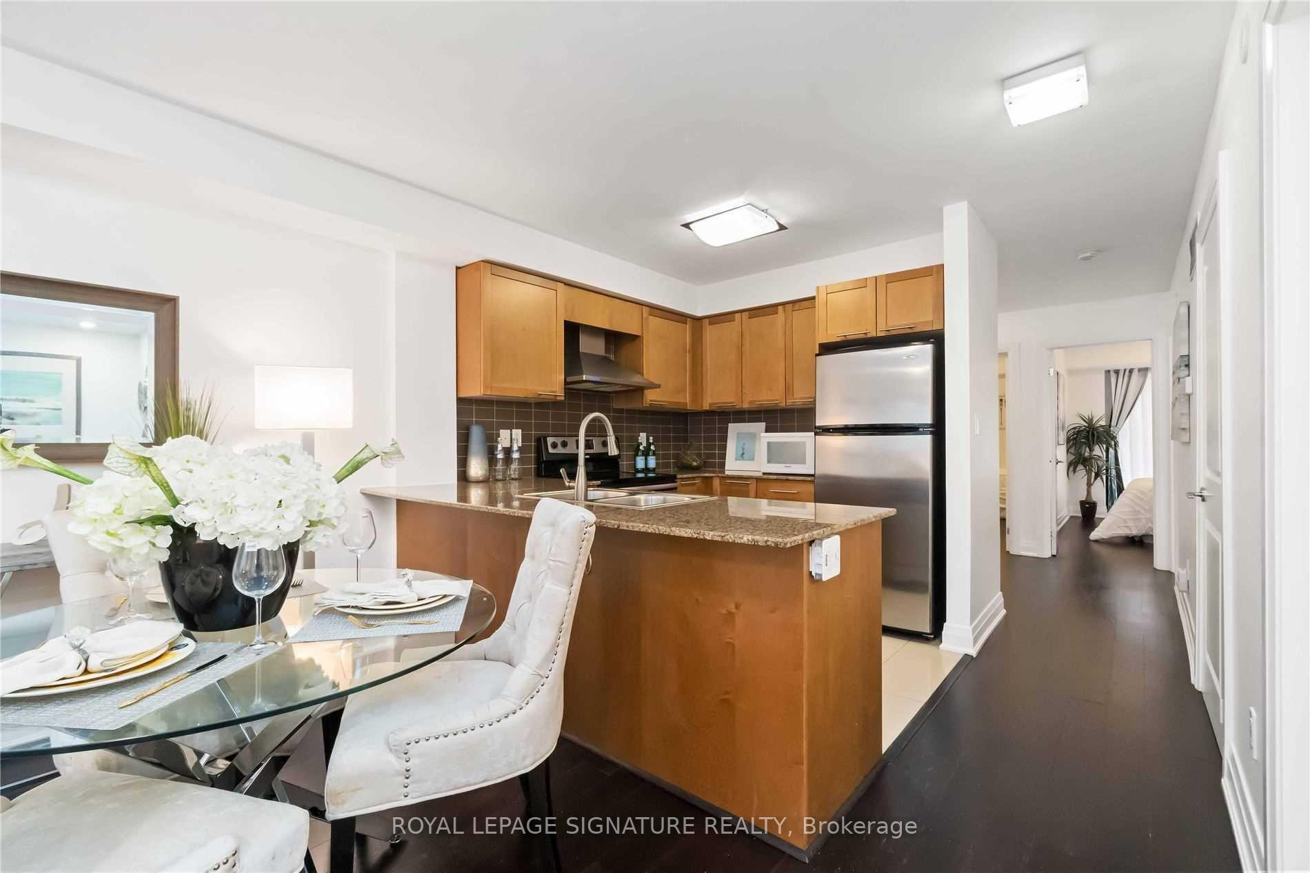 107-320 John Street, Markham, ON - Indoor