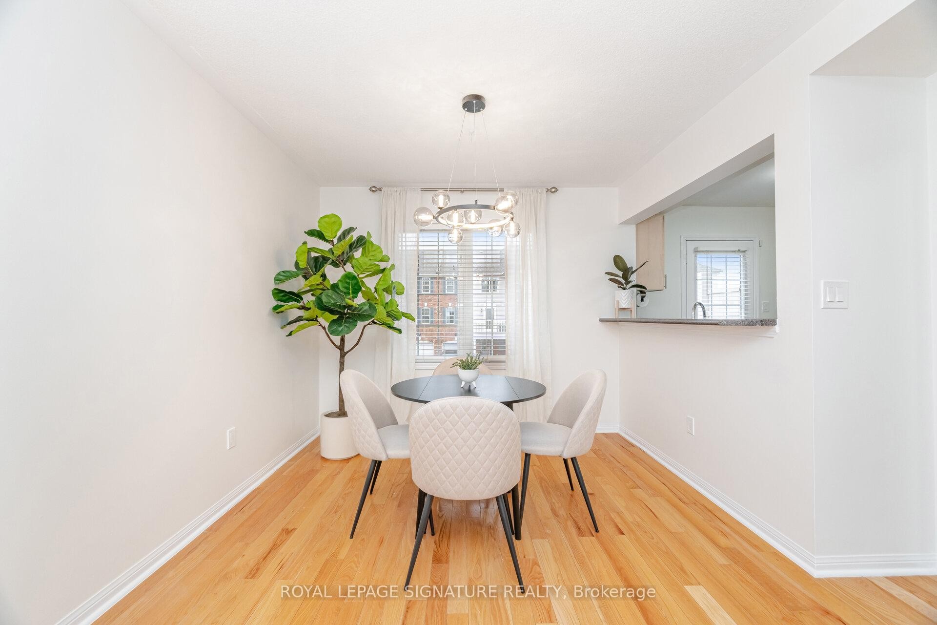 1182 Barnard Drive, Milton, ON - Indoor Photo Showing Dining Room