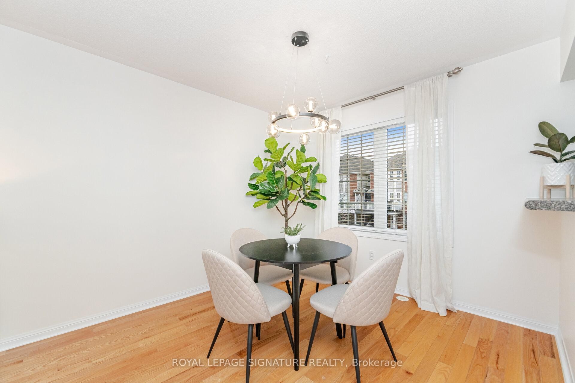 1182 Barnard Drive, Milton, ON - Indoor Photo Showing Dining Room