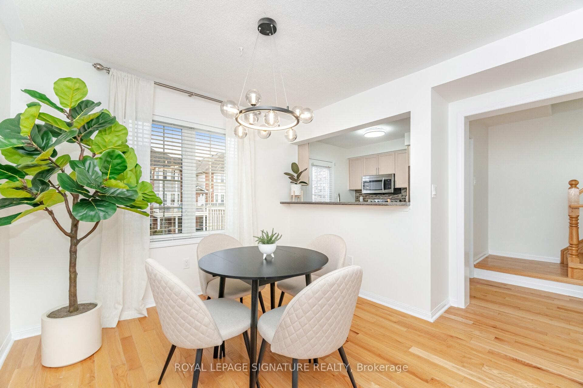 1182 Barnard Drive, Milton, ON - Indoor Photo Showing Dining Room