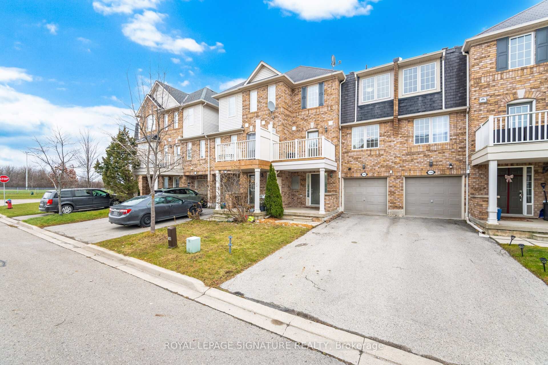 1182 Barnard Drive, Milton, ON - Outdoor With Facade