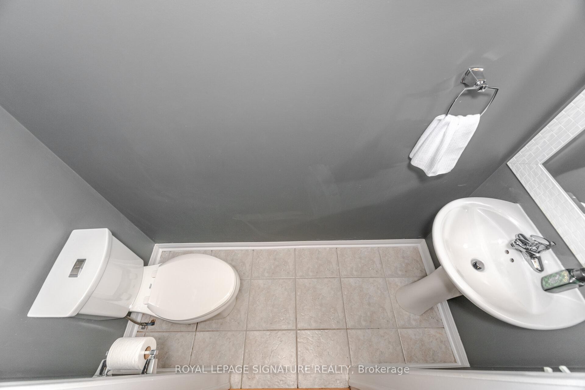 1182 Barnard Drive, Milton, ON - Indoor Photo Showing Bathroom