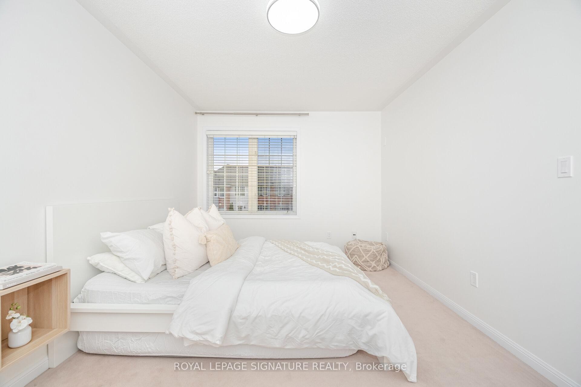 1182 Barnard Drive, Milton, ON - Indoor Photo Showing Bedroom