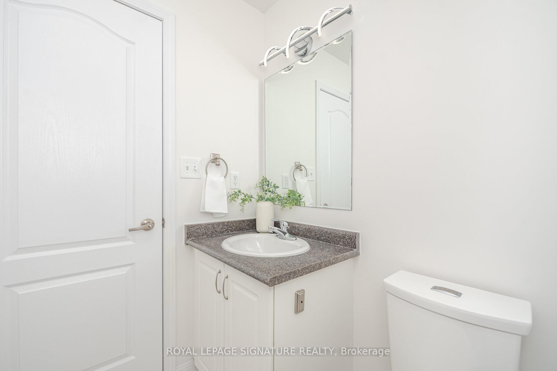 1182 Barnard Drive, Milton, ON - Indoor Photo Showing Bathroom