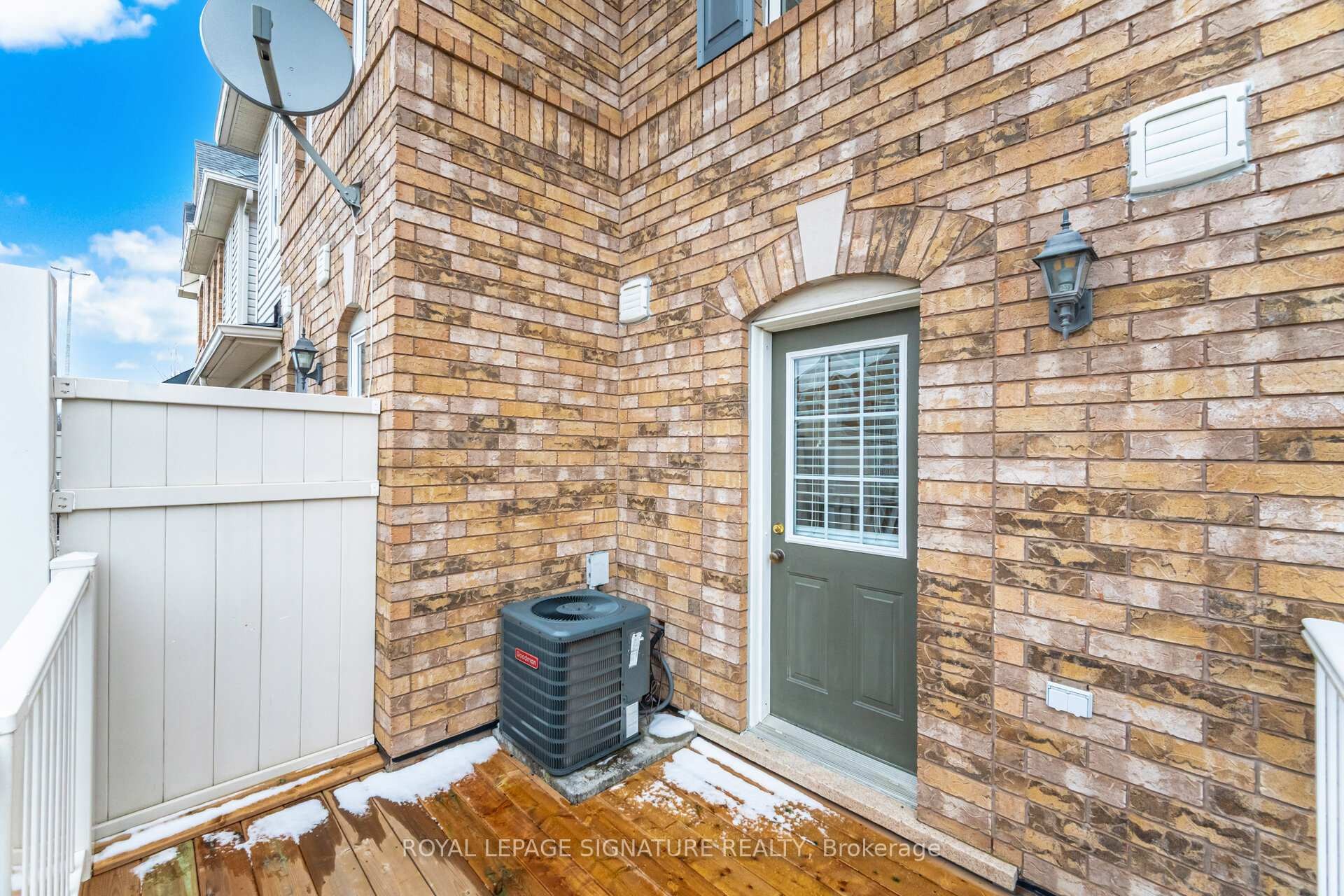 1182 Barnard Drive, Milton, ON - Outdoor