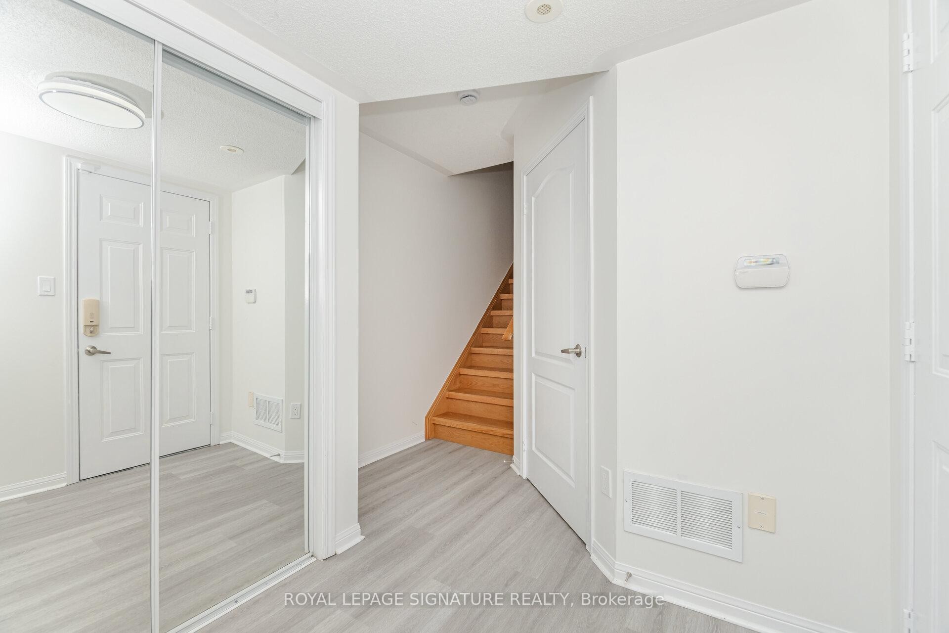 1182 Barnard Drive, Milton, ON - Indoor Photo Showing Other Room