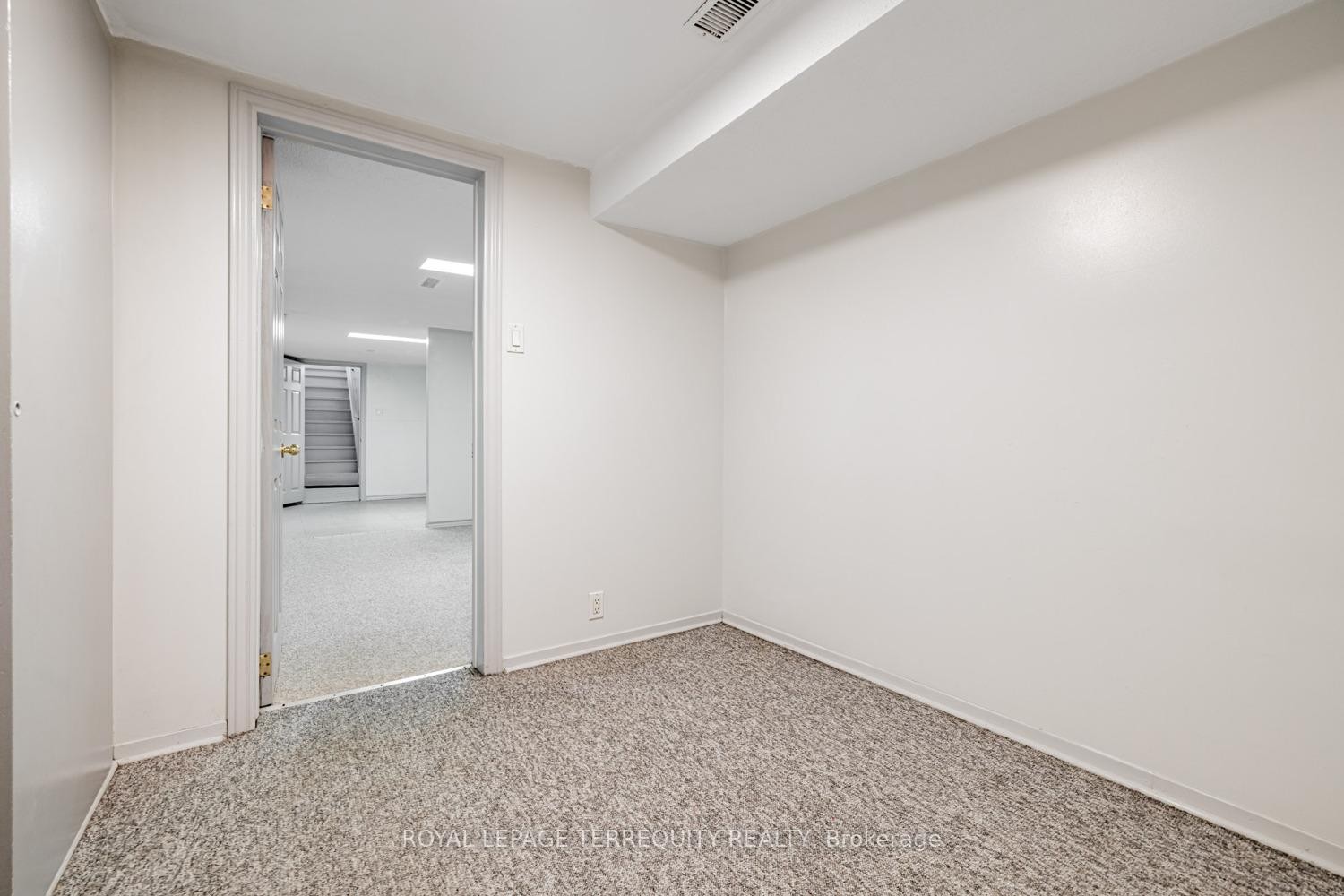 Bsmt-171 Christie Street, Toronto, ON - Indoor Photo Showing Other Room