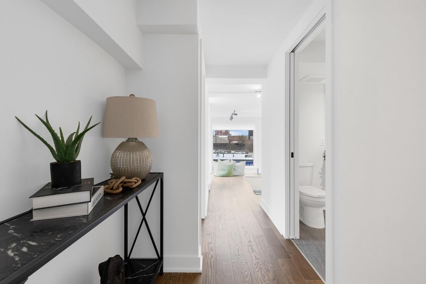 Passageway - 307-5410 Av. Papineau, Montréal (Le Plateau-Mont-Royal), QC - Indoor Photo Showing Other Room