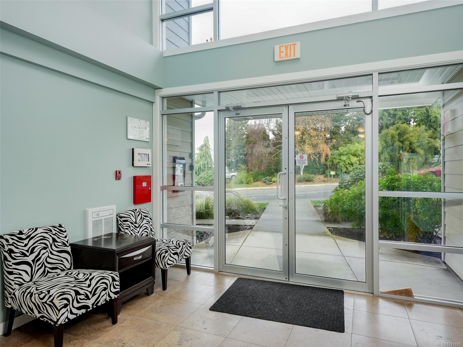 1405 Esquimalt St, Esquimalt, BC - Indoor