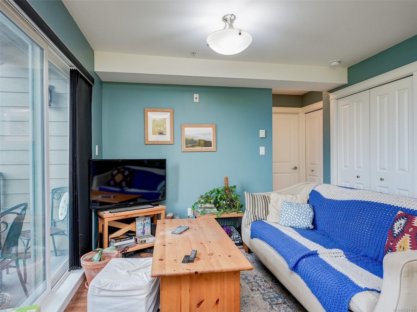 1405 Esquimalt St, Esquimalt, BC - Indoor