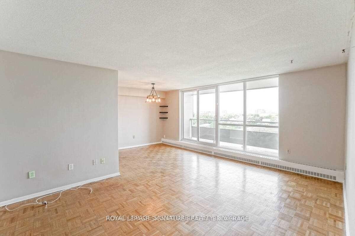 802-44 Longbourne Drive, Toronto, ON - Indoor Photo Showing Other Room