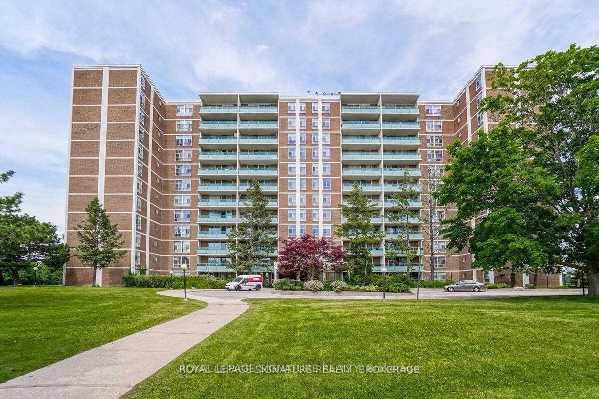 802-44 Longbourne Drive, Toronto, ON - Outdoor With Balcony With Facade