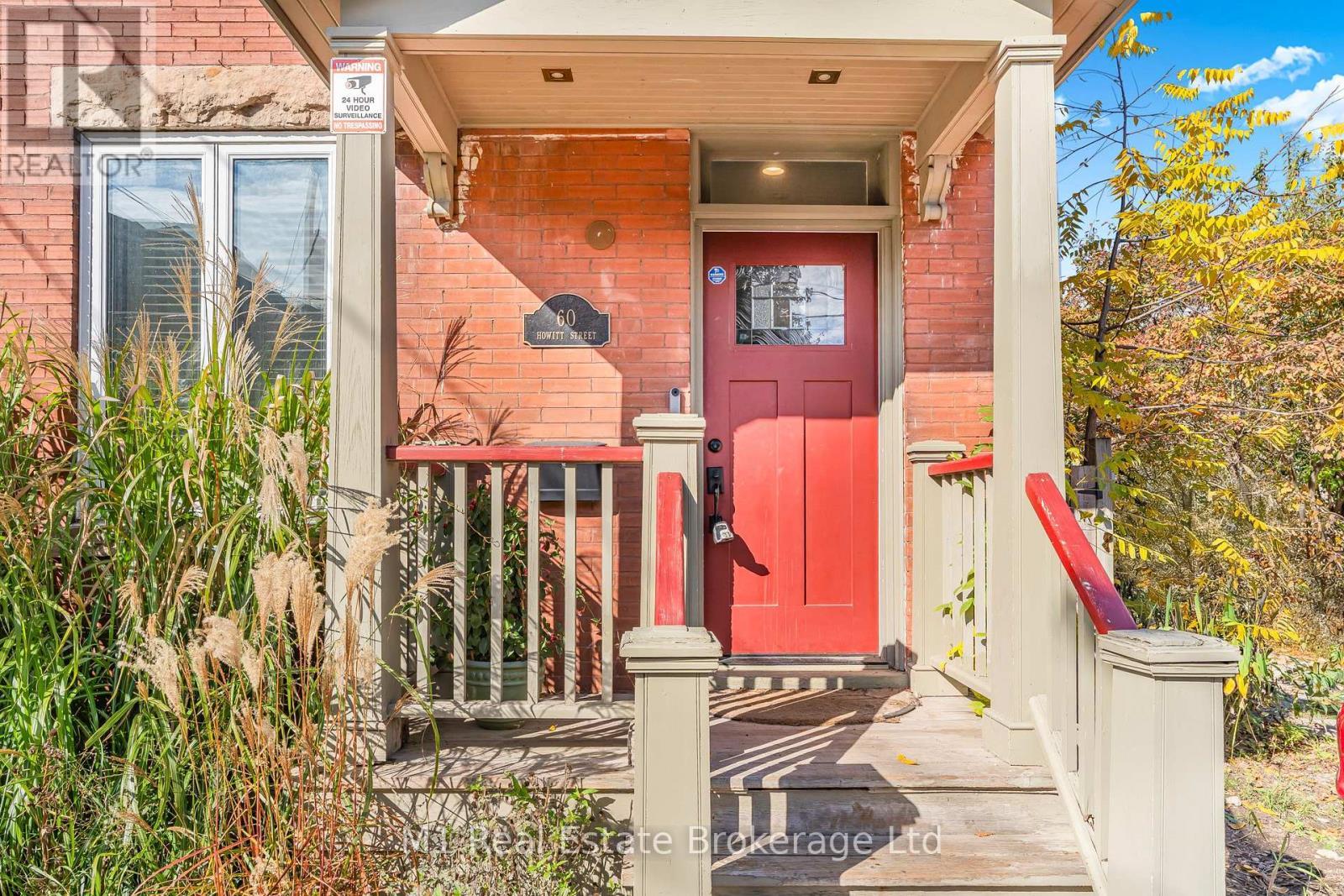 60 Howitt Street, Guelph (St. Patrick'S Ward), ON - Outdoor