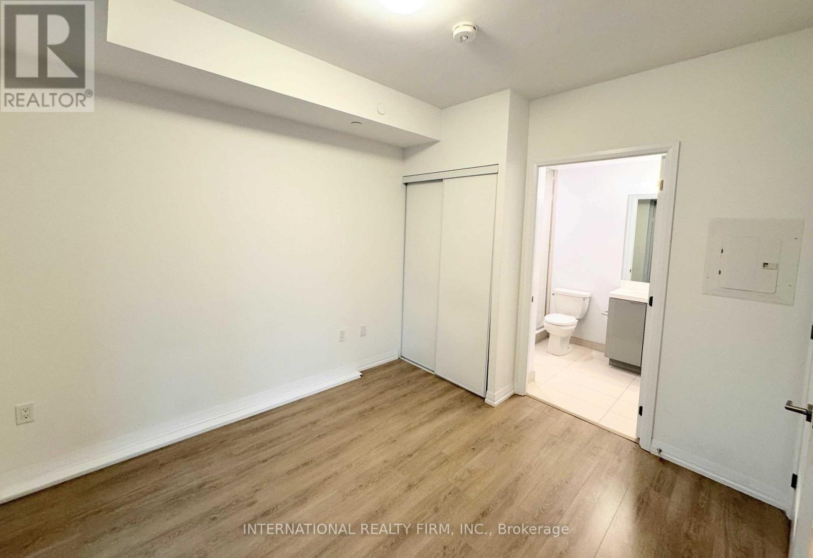 918 - 50 Dunfield Avenue, Toronto, ON - Indoor Photo Showing Other Room