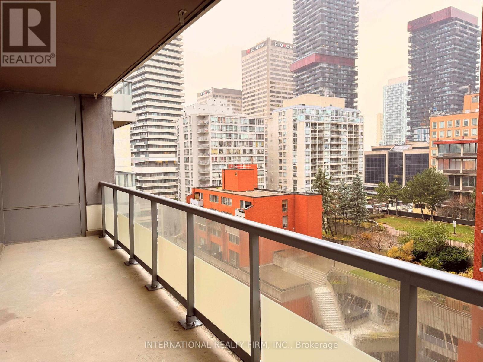 918 - 50 Dunfield Avenue, Toronto, ON - Outdoor With Balcony