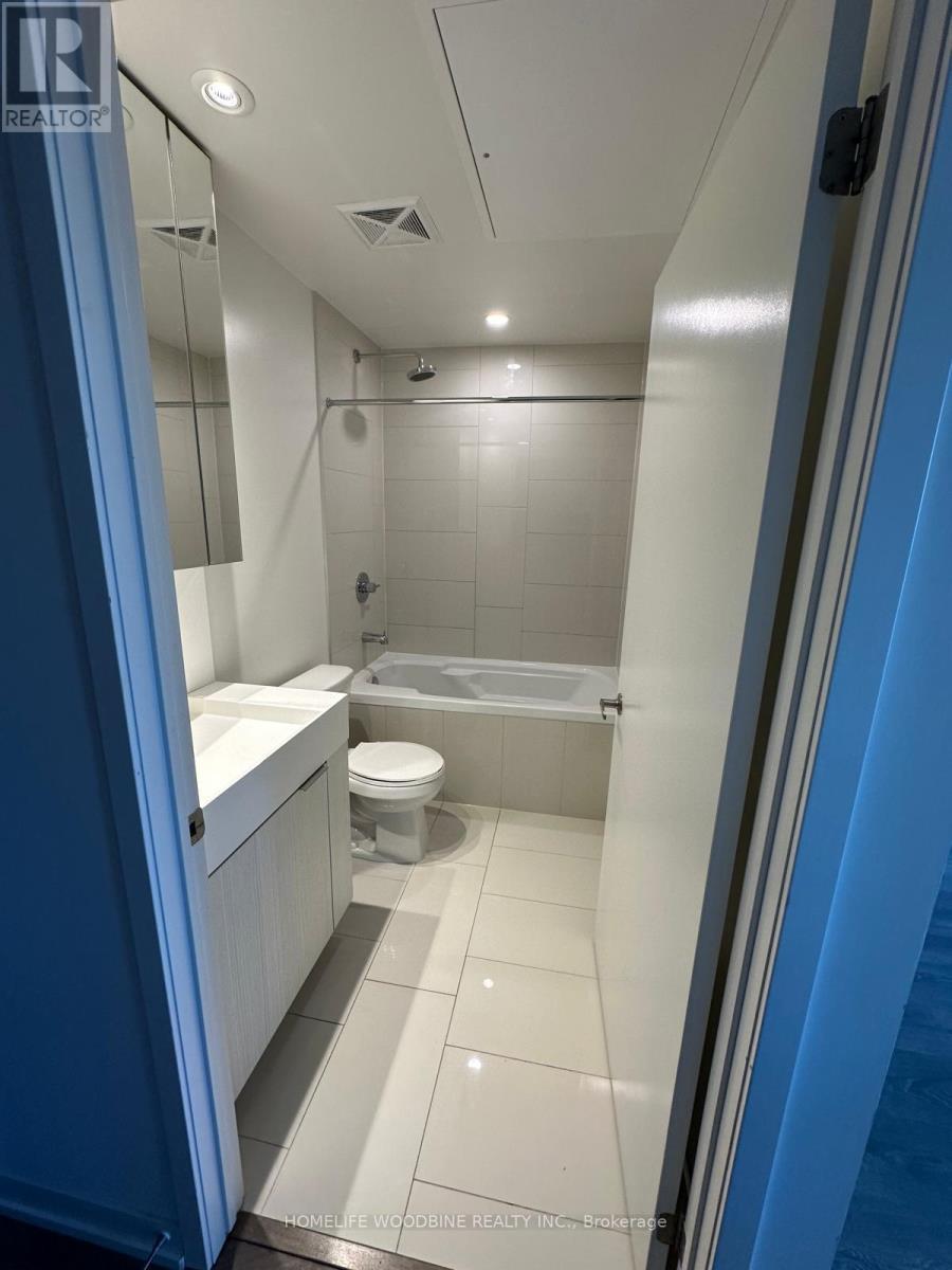 3811 - 15 Lower Jarvis Street, Toronto, ON - Indoor Photo Showing Bathroom