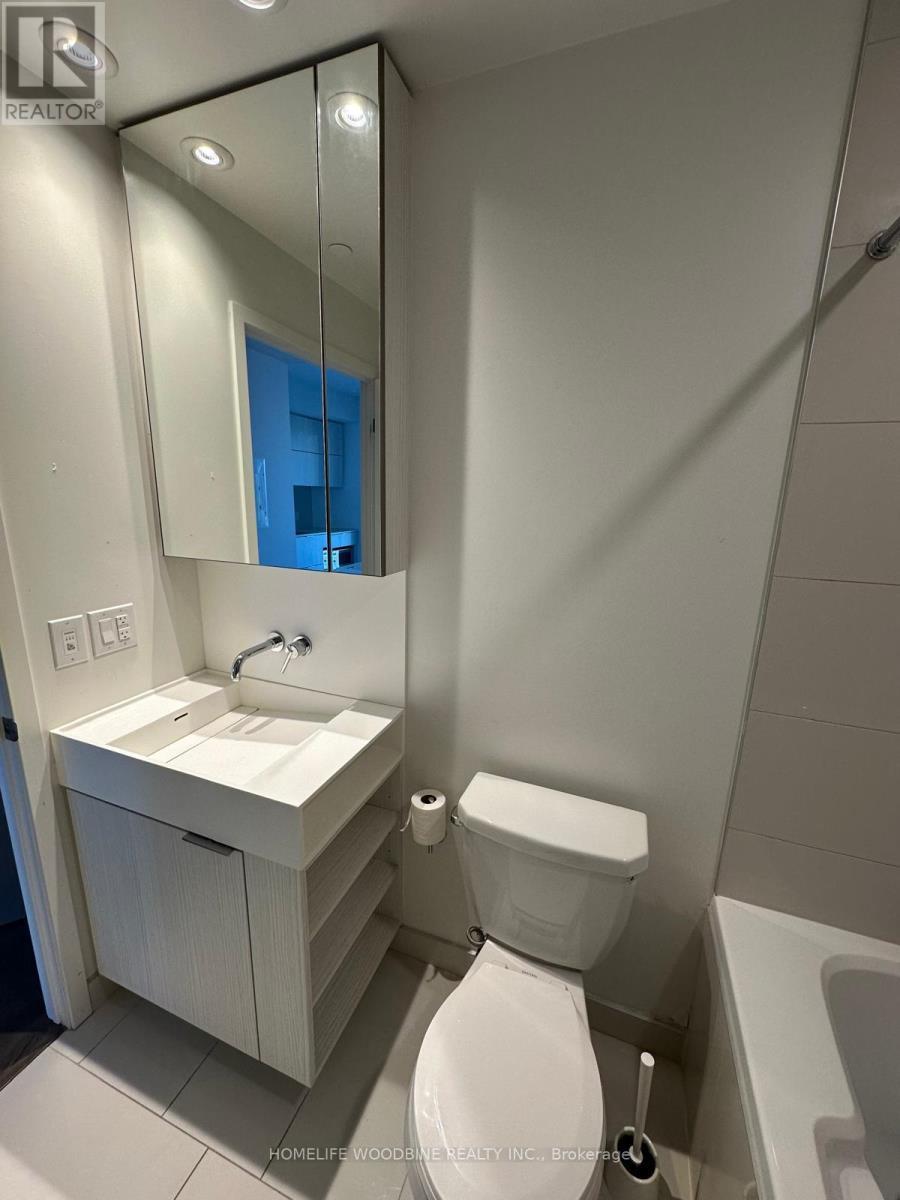 3811 - 15 Lower Jarvis Street, Toronto, ON - Indoor Photo Showing Bathroom