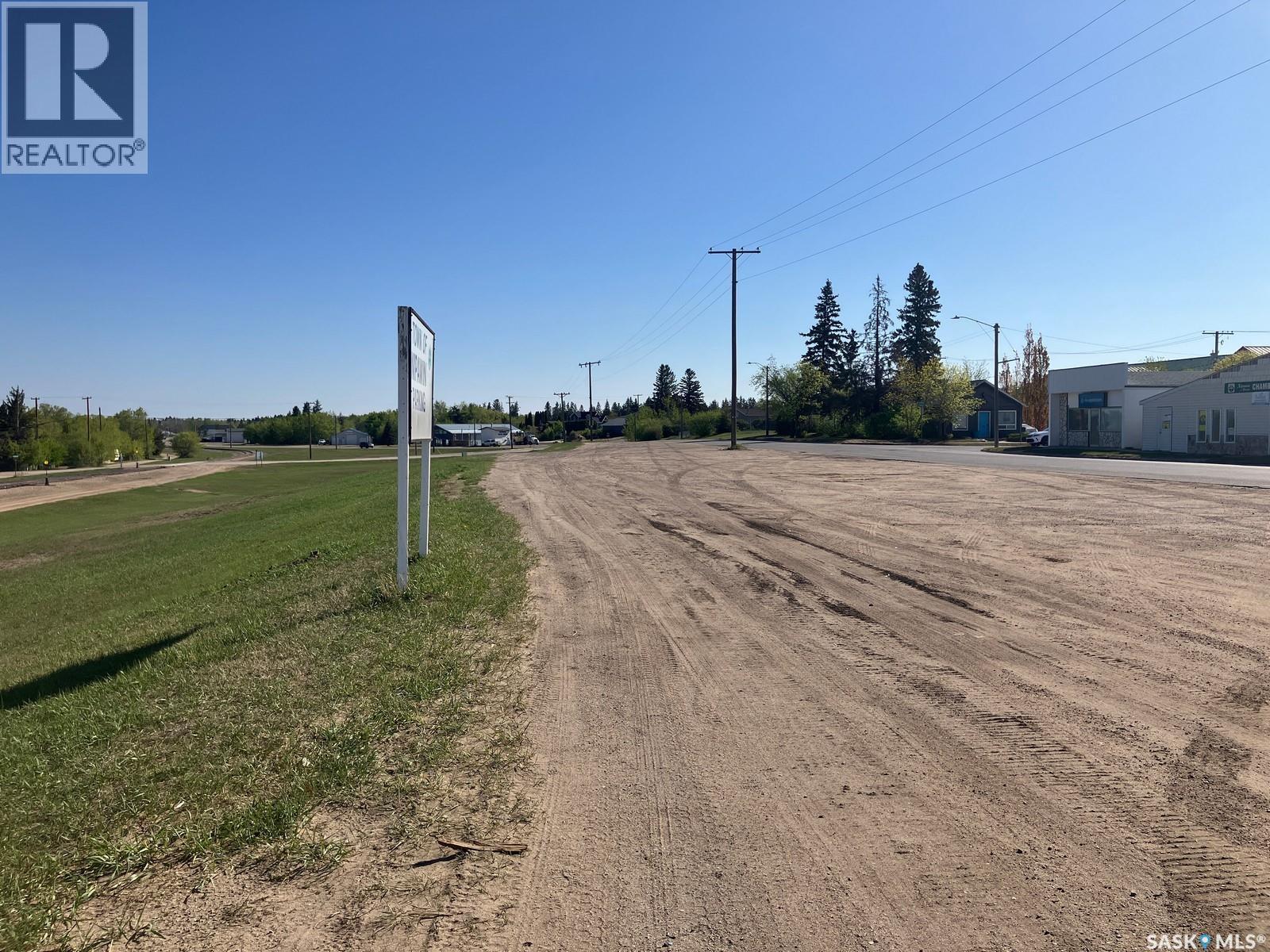 201 Railway Avenue E, Nipawin, SK