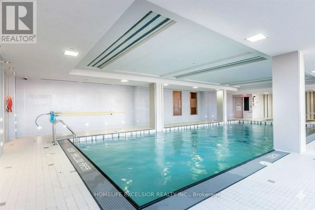 1001 - 7171 Yonge Street, Markham, ON - Indoor Photo Showing Other Room With In Ground Pool