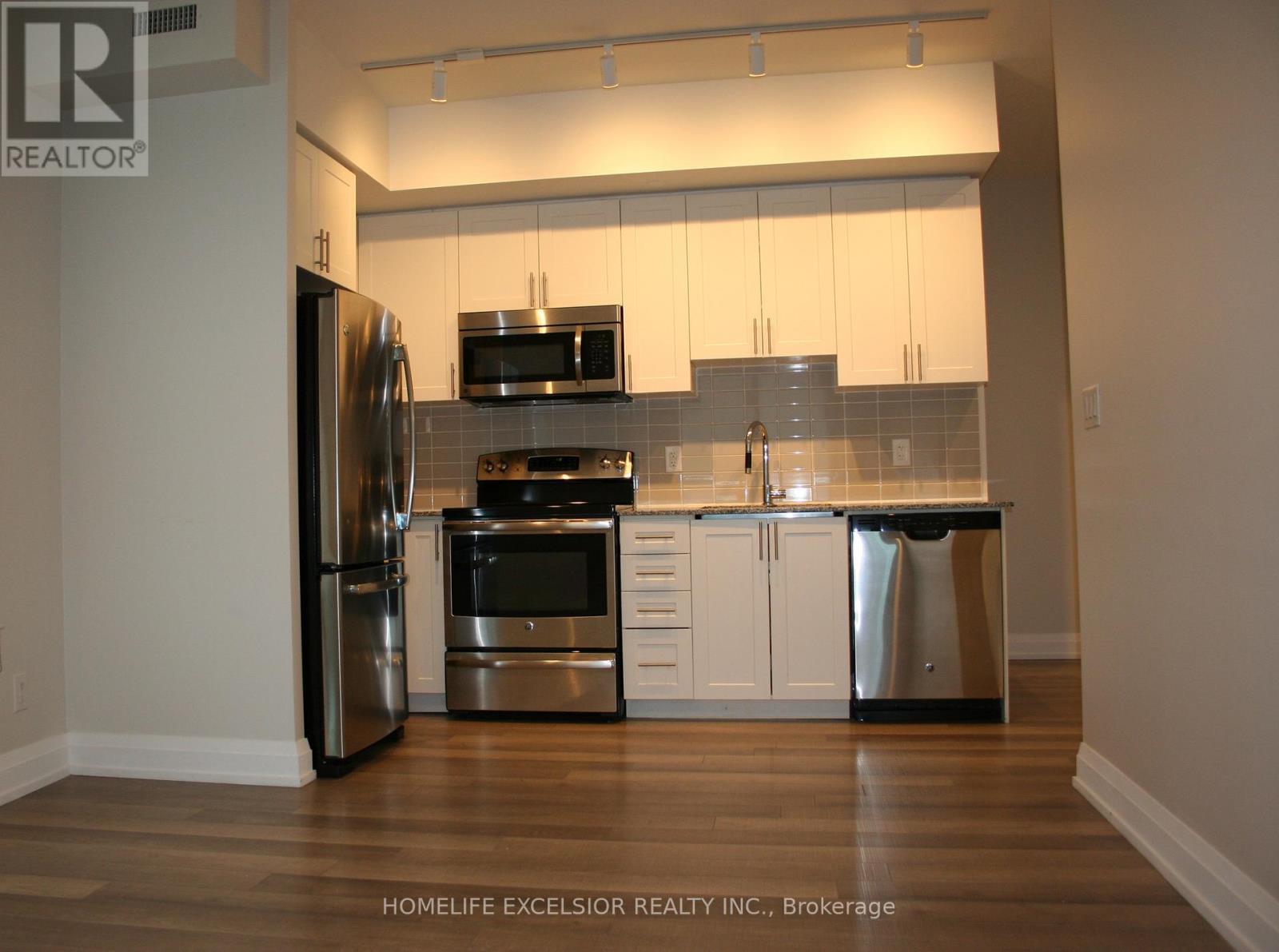 1001 - 7171 Yonge Street, Markham, ON - Indoor Photo Showing Kitchen With Stainless Steel Kitchen