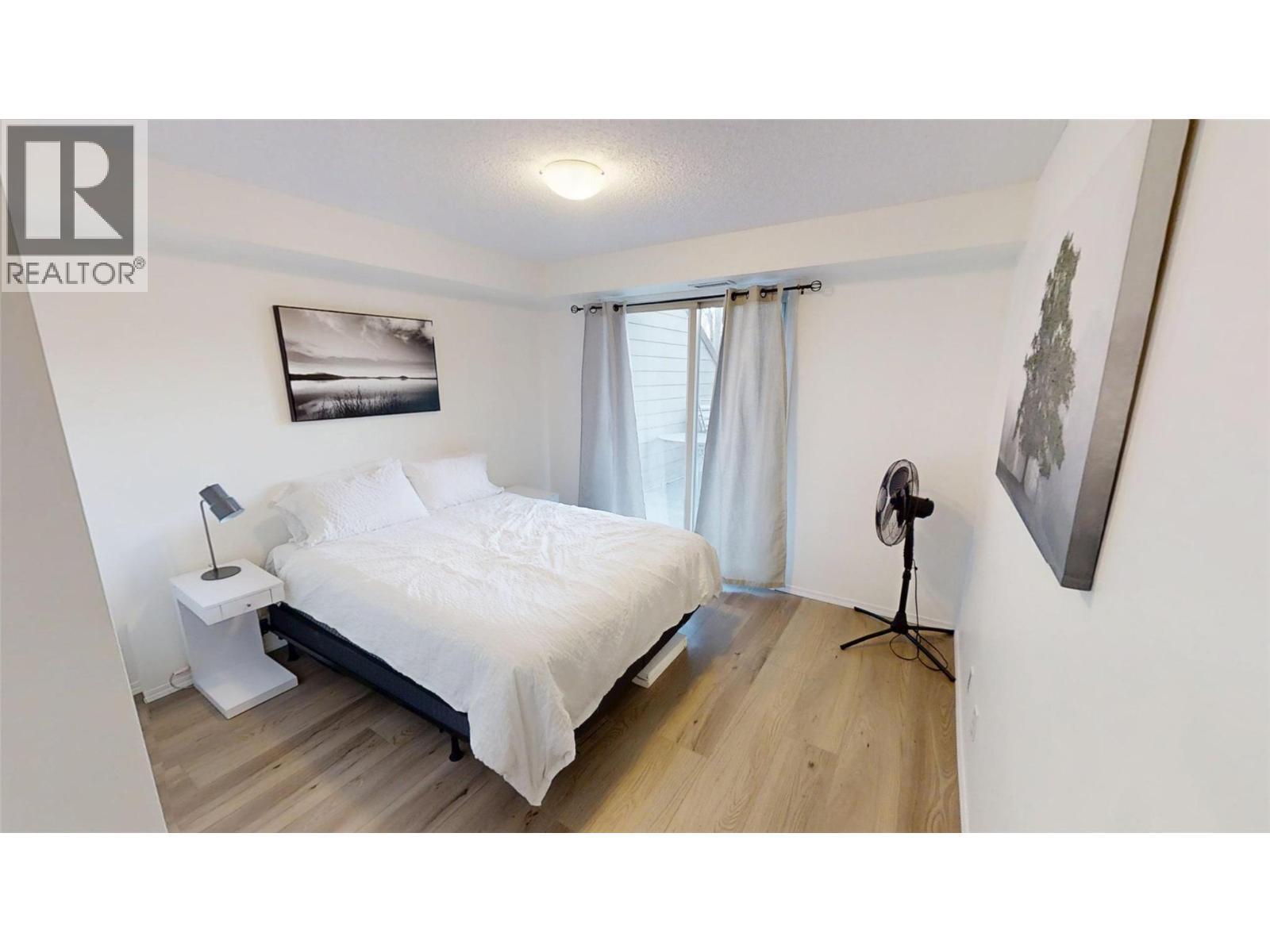 205 Third Avenue Unit# 3117, Invermere, BC - Indoor Photo Showing Bedroom