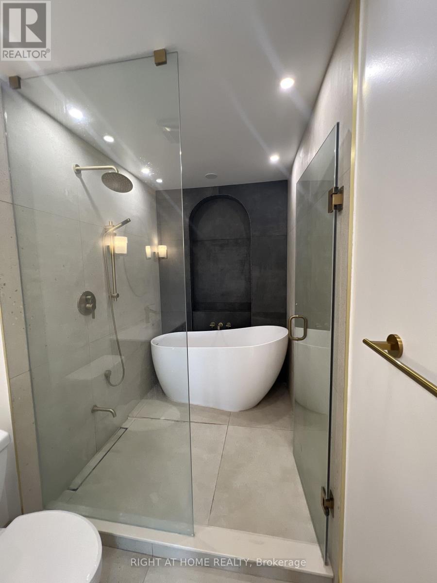 2300 Winlord Place, Oshawa (Windfields), ON - Indoor Photo Showing Bathroom