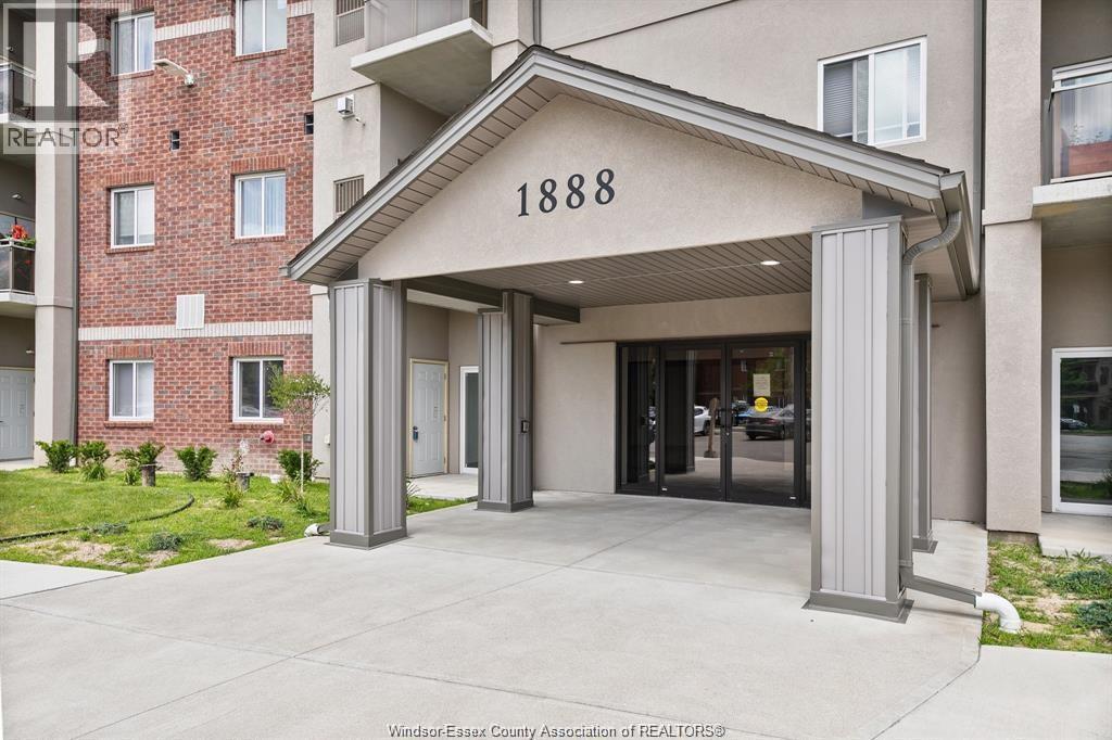 1888 Westview Park Boulevard Unit# 114, Lasalle, ON - Outdoor With Exterior