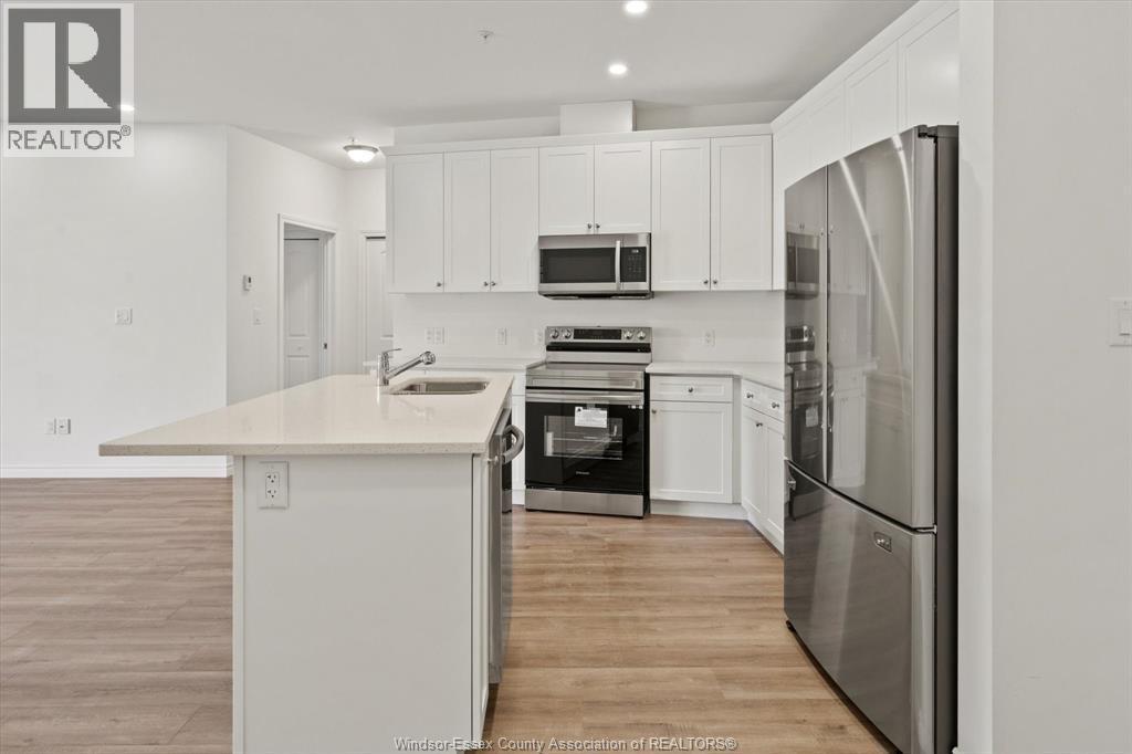 1888 Westview Park Boulevard Unit# 114, Lasalle, ON - Indoor Photo Showing Kitchen
