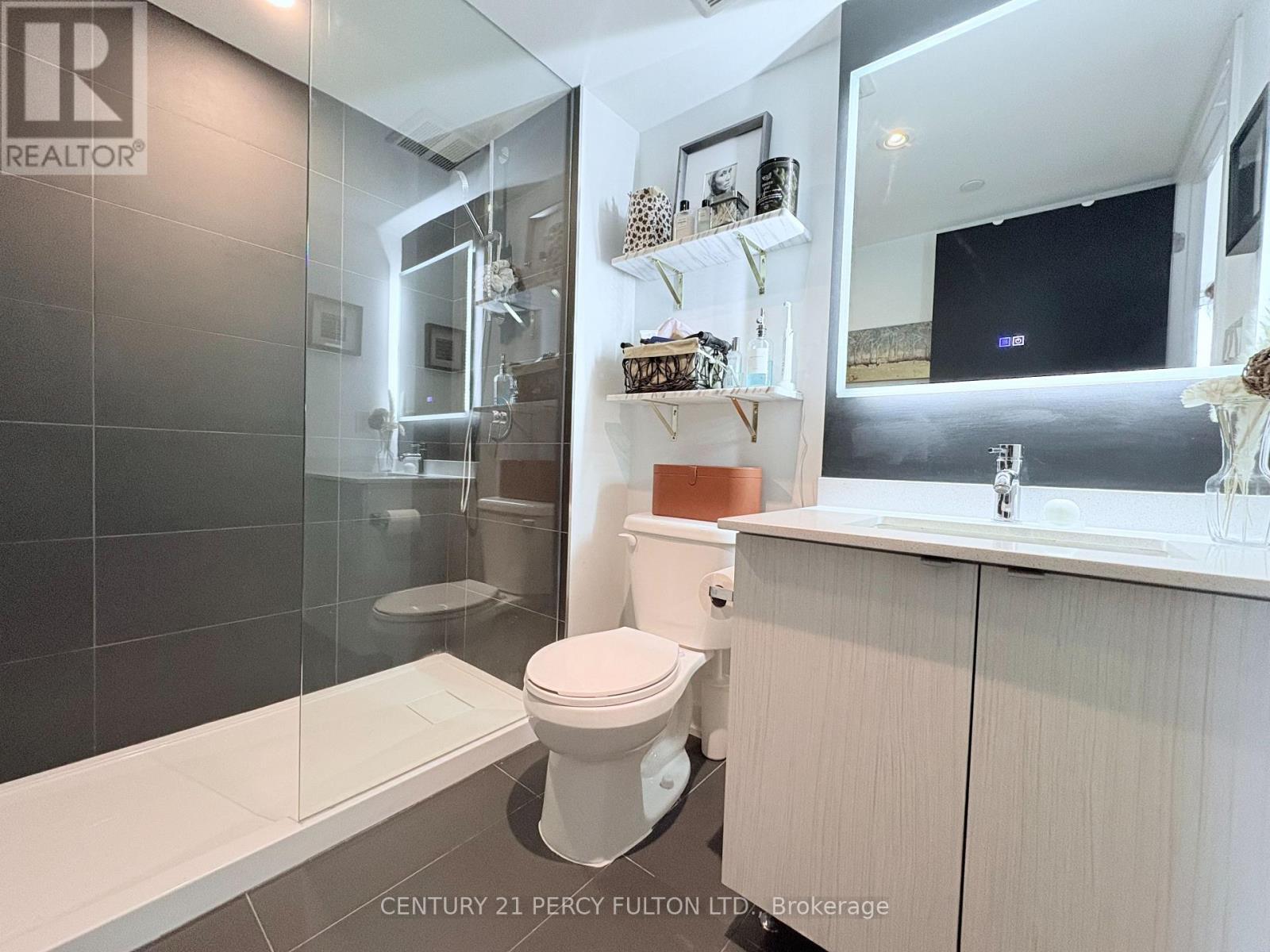 606 - 1401 O'Connor Drive, Toronto, ON - Indoor Photo Showing Bathroom