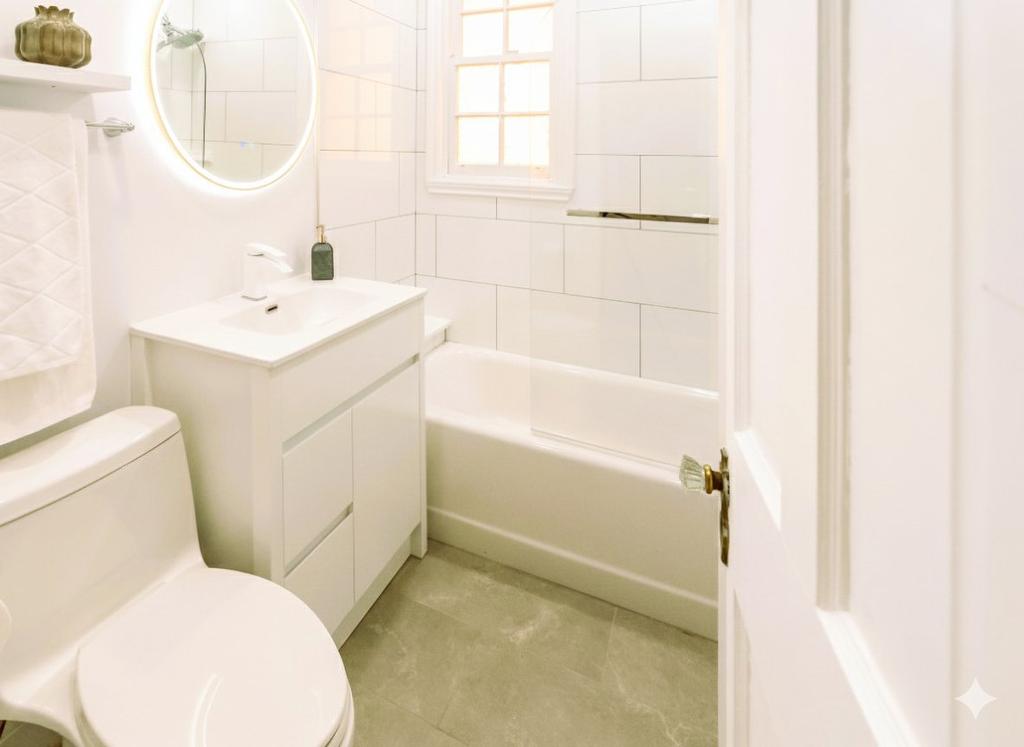 Salle de bains - 5600 - 5610 Place Beaminster, Montréal (Côte-Des-Neiges/Notre-Dame-De-Grâce), QC - Indoor Photo Showing Bathroom