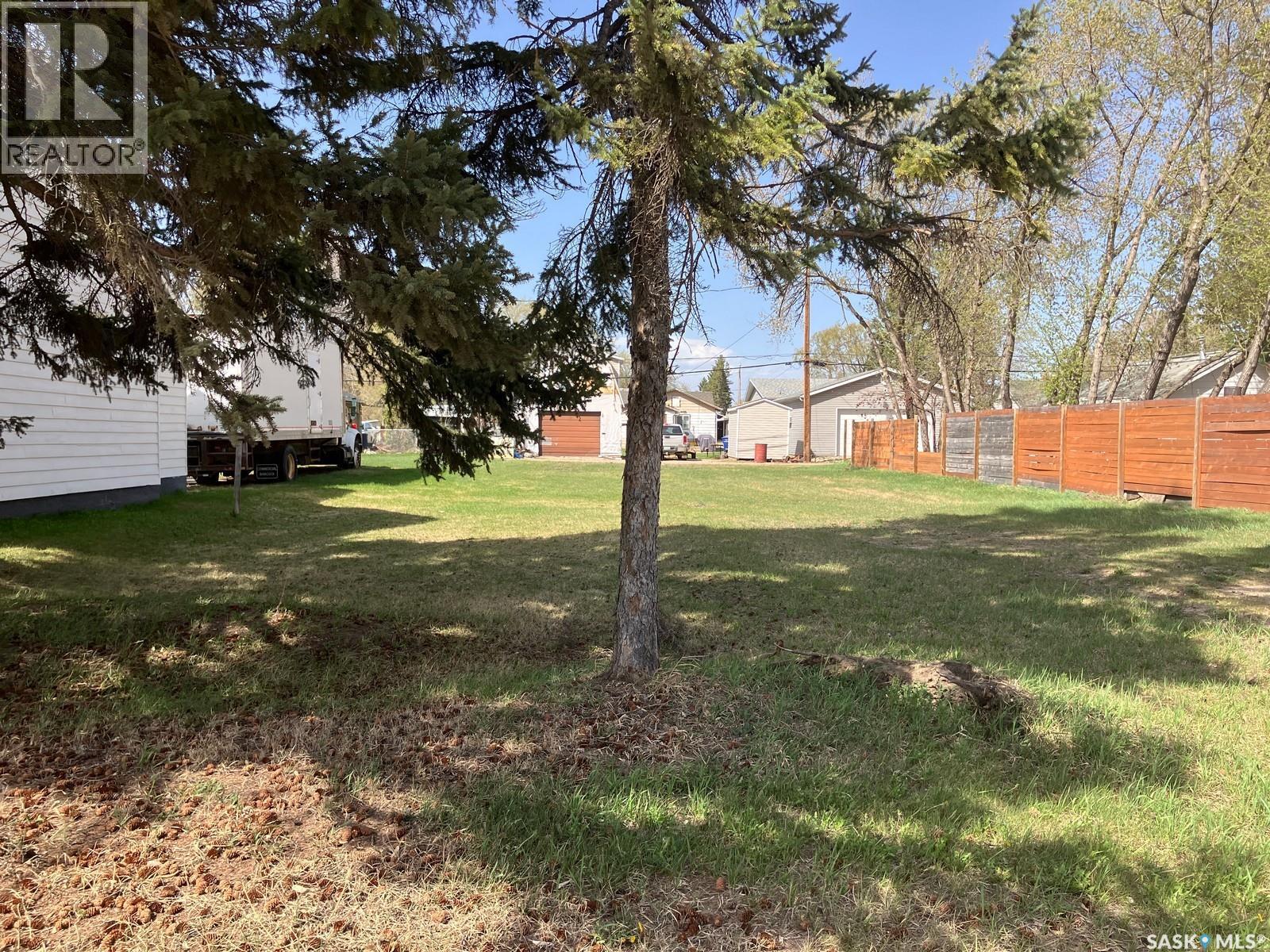 405 10Th Avenue W, Nipawin, SK